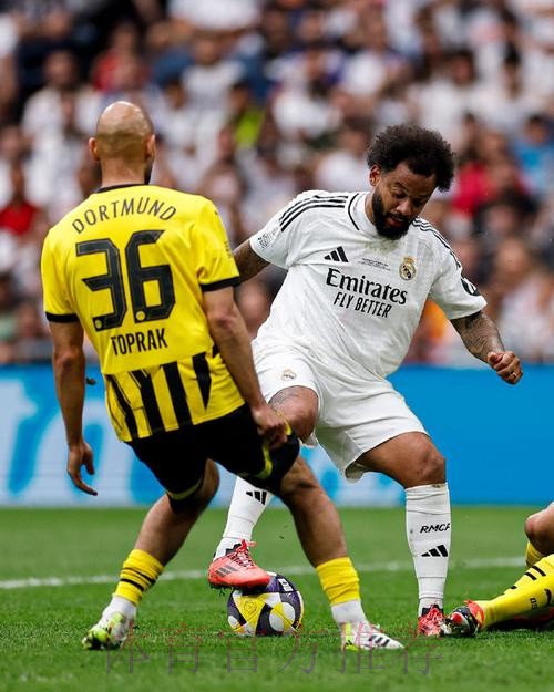 这都不进?皇马75%控球率+20次射门 浪费4次良机 这都不进?皇马75%控球率+20次射门 浪费4次良机